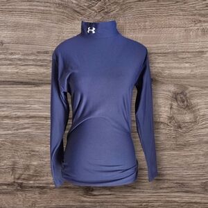 ⭐️Under Armour Women's Navy Long Sleeve Shiet Size Med